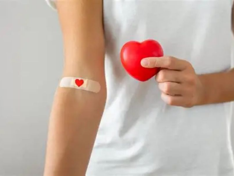 АКЦИЈА ДОБРОВОЉНОГ ДАВАЊА КРВИ