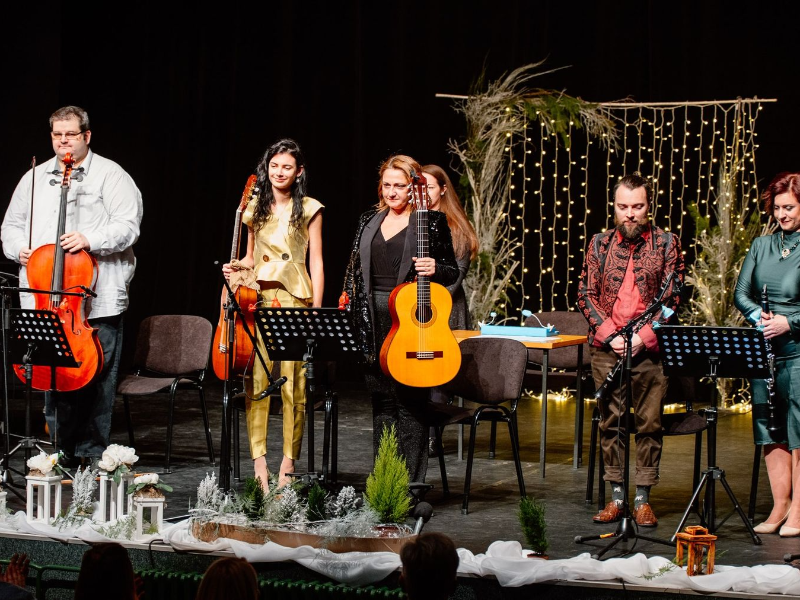 A ZENEISKOLA TANÁRAINAK HANGVERSENYE