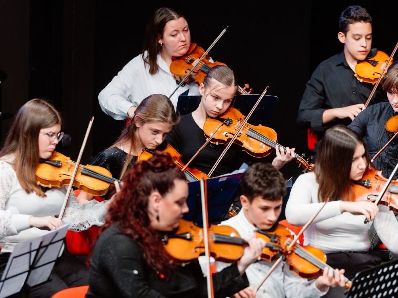 КОНЦЕРТ ЂАКА МУЗИЧКЕ ШКОЛЕ